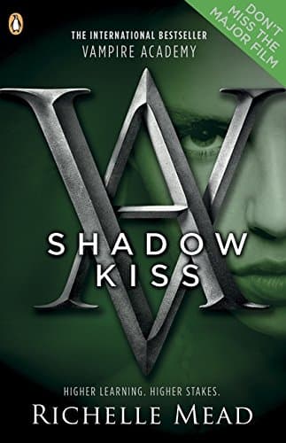 Shadow Kiss: A Graphic Novel (Vampire Academy)